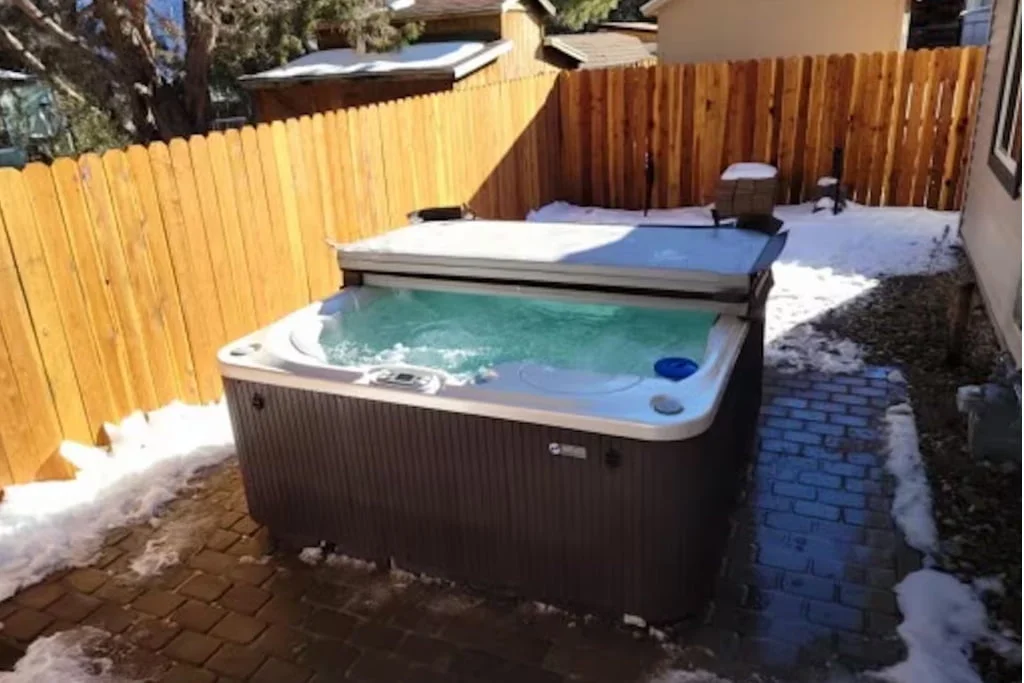 Hot tub